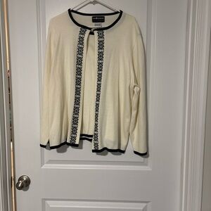 Sag Harbor Cream and Black Patterned Cardigan